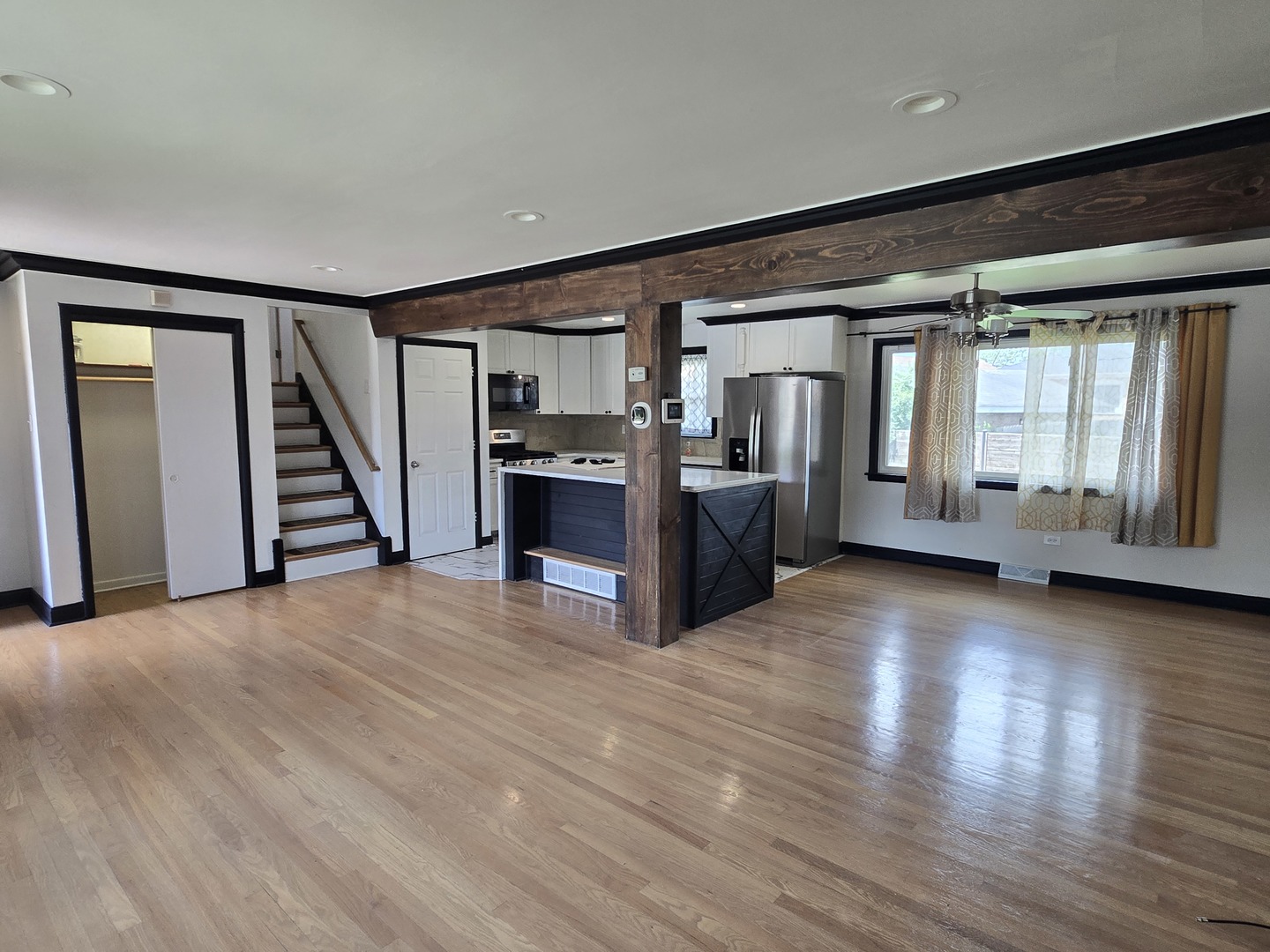 309 Streamside Drive Harvey, IL 60426 - Photo 4 of 12
