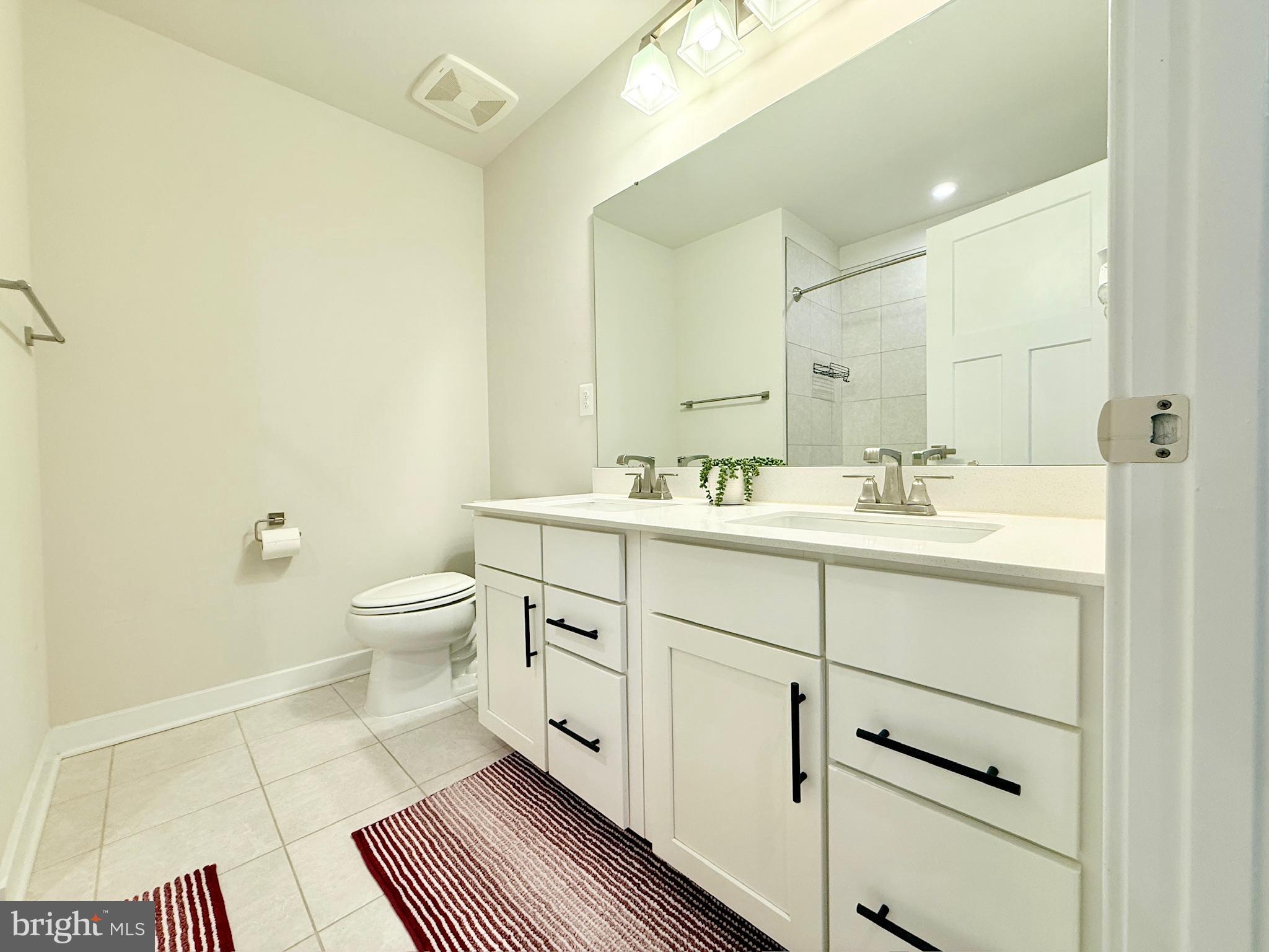 11360 Wheeler Ridge Drive Manassas, VA 20109 - Photo 20 of 32 Modern bathroom with sleek finishes.