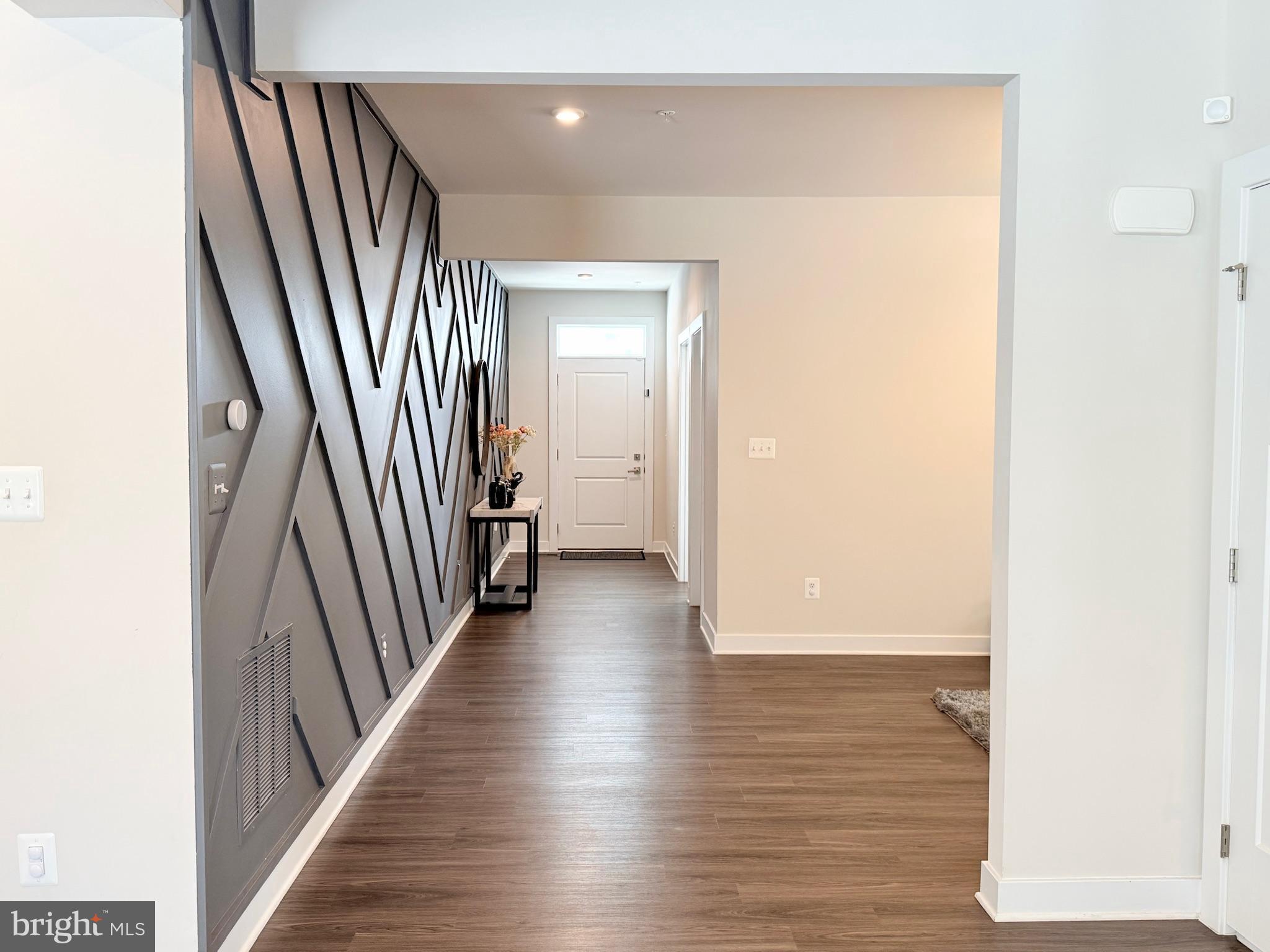 11360 Wheeler Ridge Drive Manassas, VA 20109 - Photo 2 of 32 Stylish entryway with modern accents.