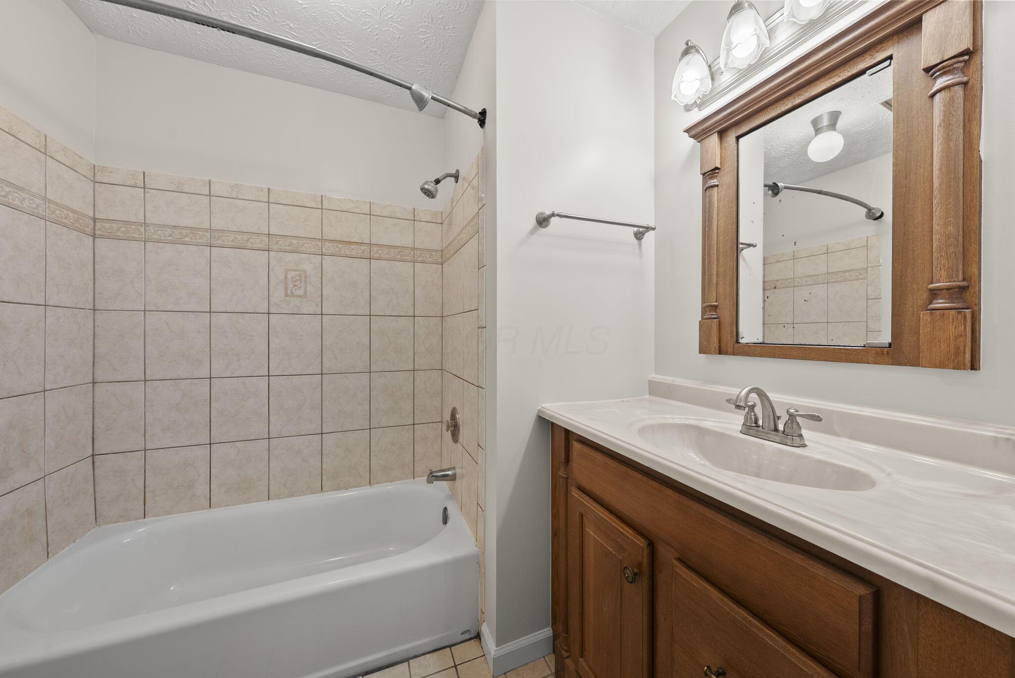 3552 Mountshannon Road Columbus, OH 43221 - Photo 32 of 36 30-web-or-mls-DSC03894