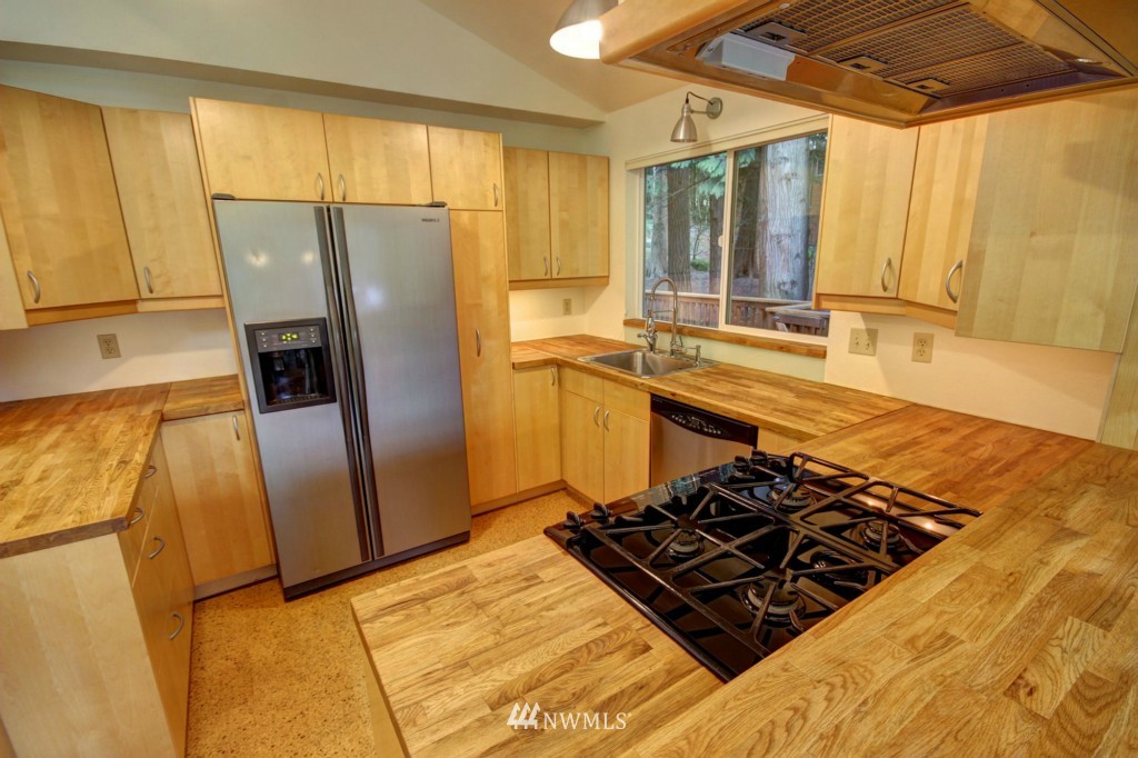 1842 Governor Road Bellingham, WA 98229 - Photo 9 of 25 Gallery Image 9