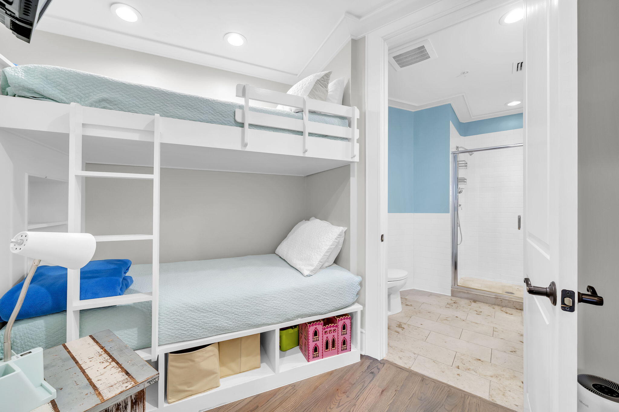 82 South Barrett Square, Unit 3E Inlet Beach, FL 32461 - Photo 27 of 56 a living room with furniture