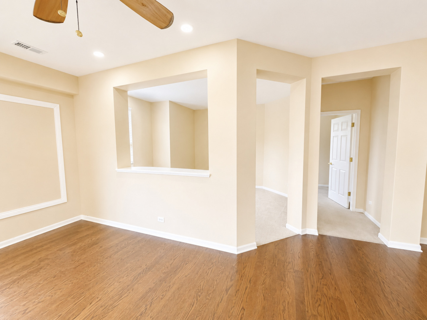 1361 Scarboro Road, Unit 404 Schaumburg, IL 60193 - Photo 7 of 16