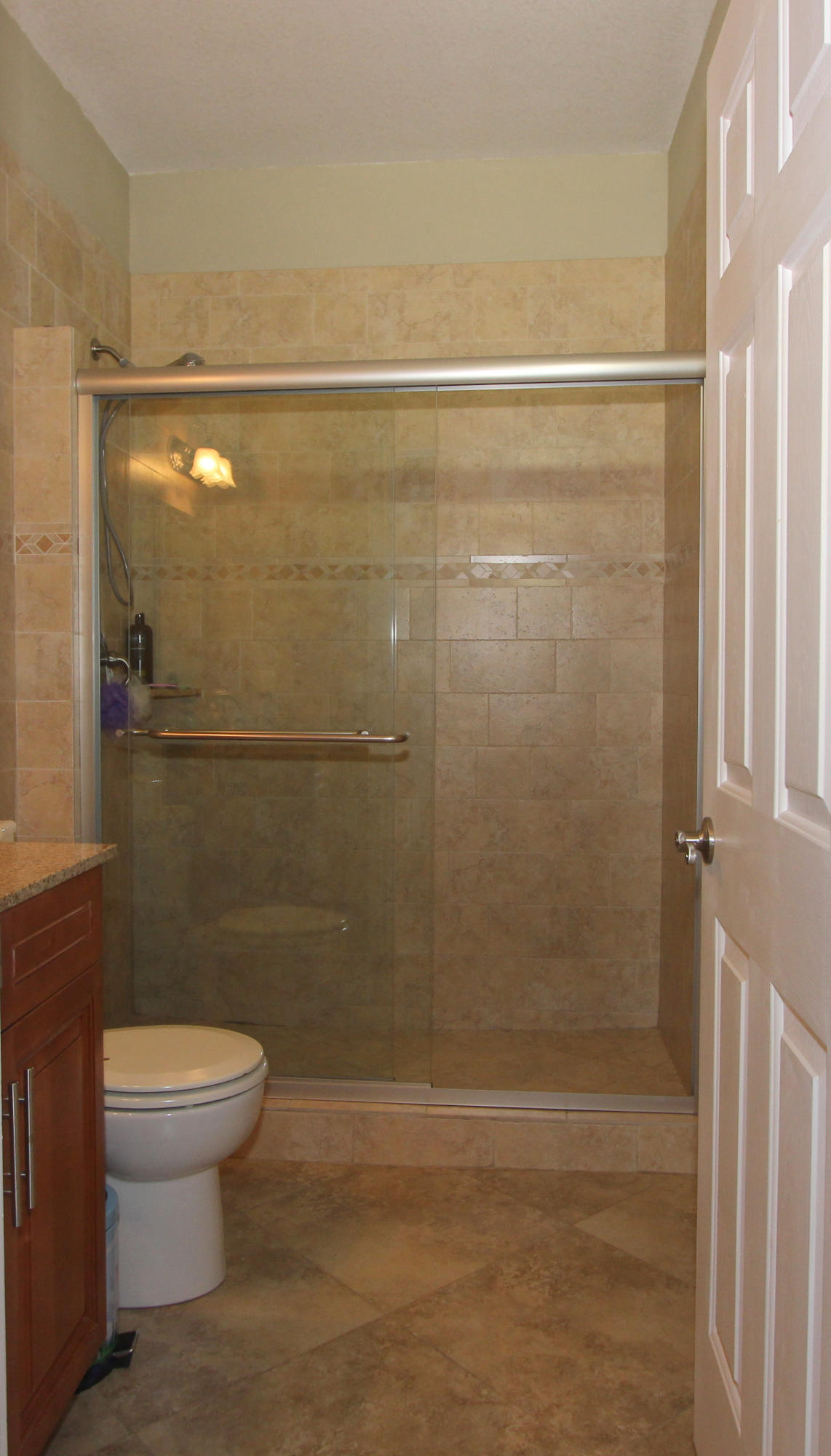 715 Barcelona Road Key Largo, FL 33037 - Photo 16 of 26 Bath 1
