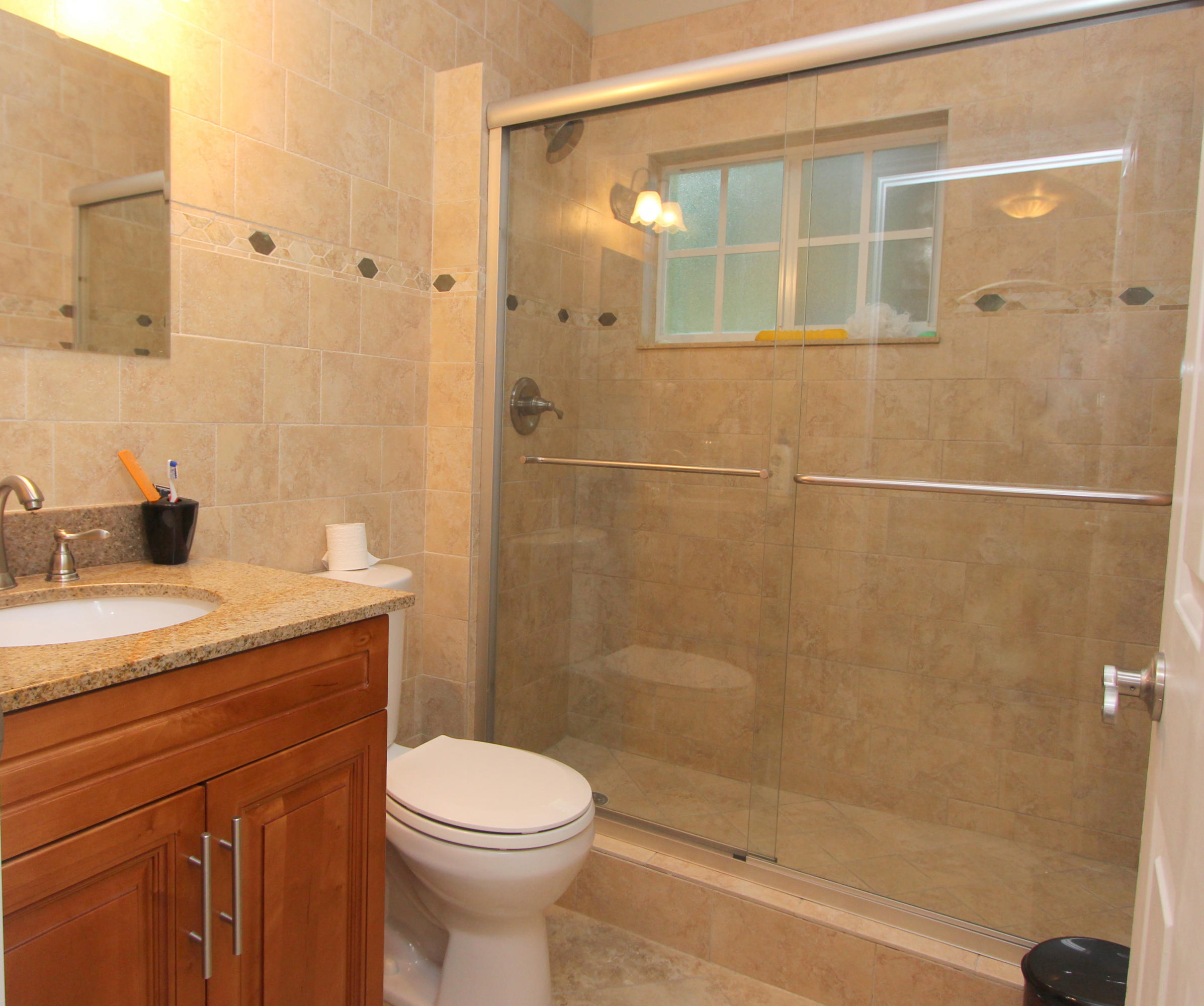 715 Barcelona Road Key Largo, FL 33037 - Photo 18 of 26 Bath 2
