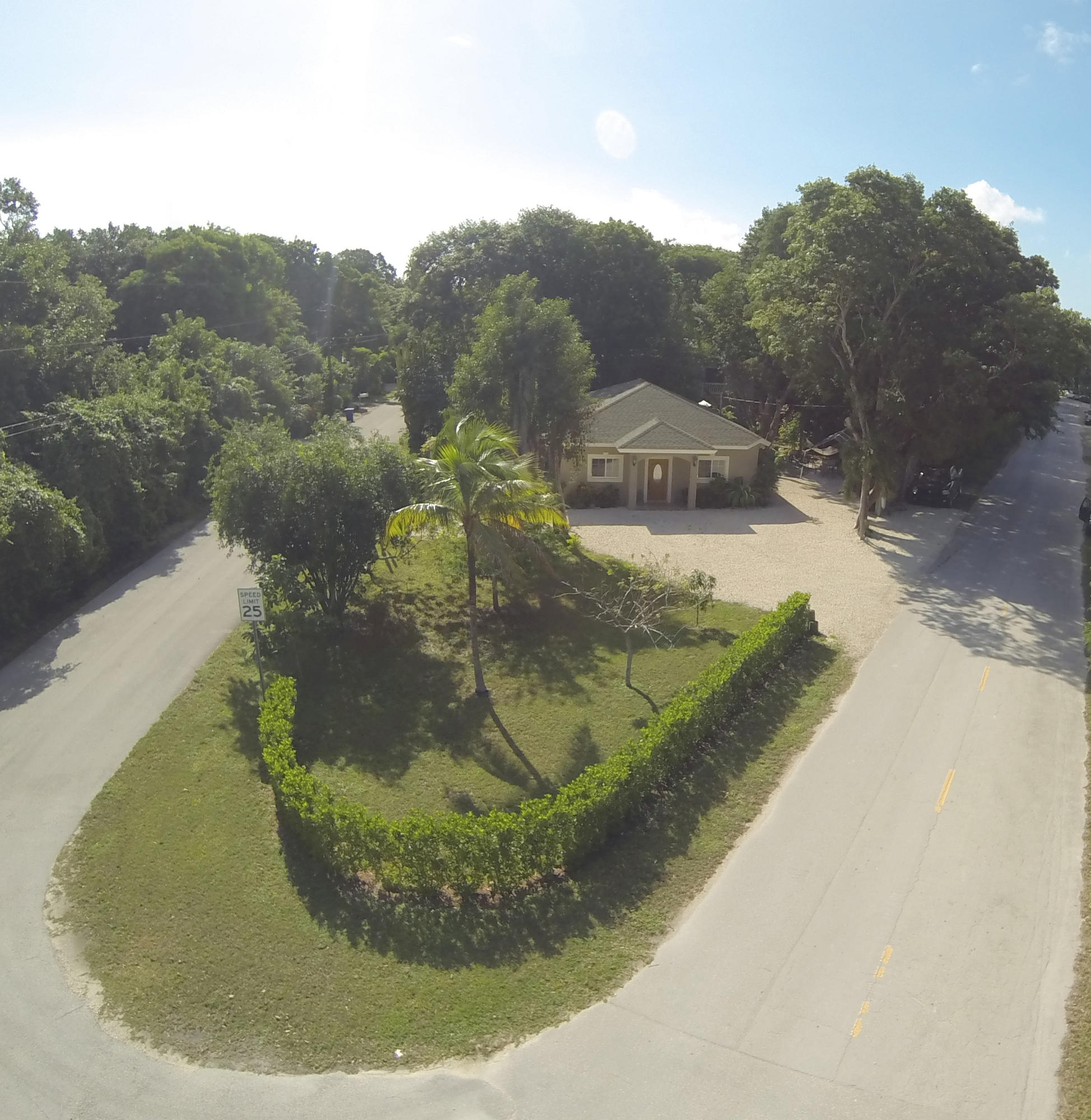 715 Barcelona Road Key Largo, FL 33037 - Photo 3 of 26 Overhead 3