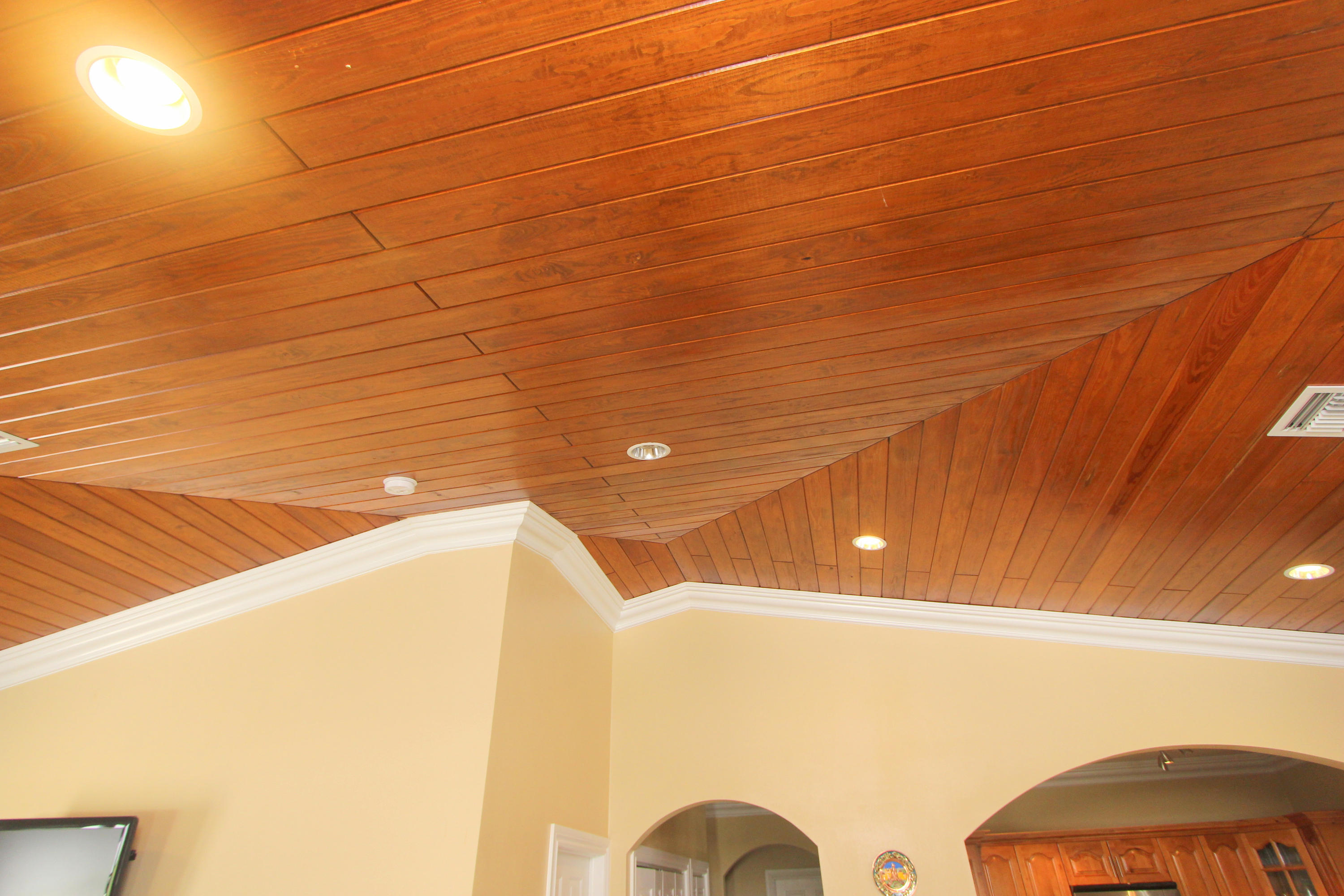 715 Barcelona Road Key Largo, FL 33037 - Photo 10 of 26 Ceiling
