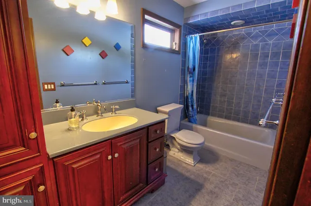 $898,000 | 32 Cherryville Hollow Road, Flemington, NJ 08822