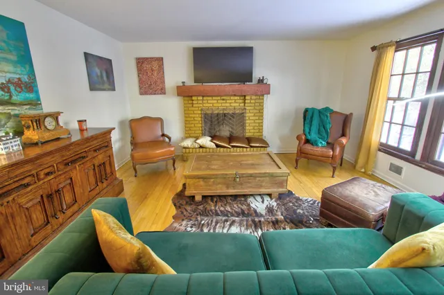 $898,000 | 32 Cherryville Hollow Road, Flemington, NJ 08822