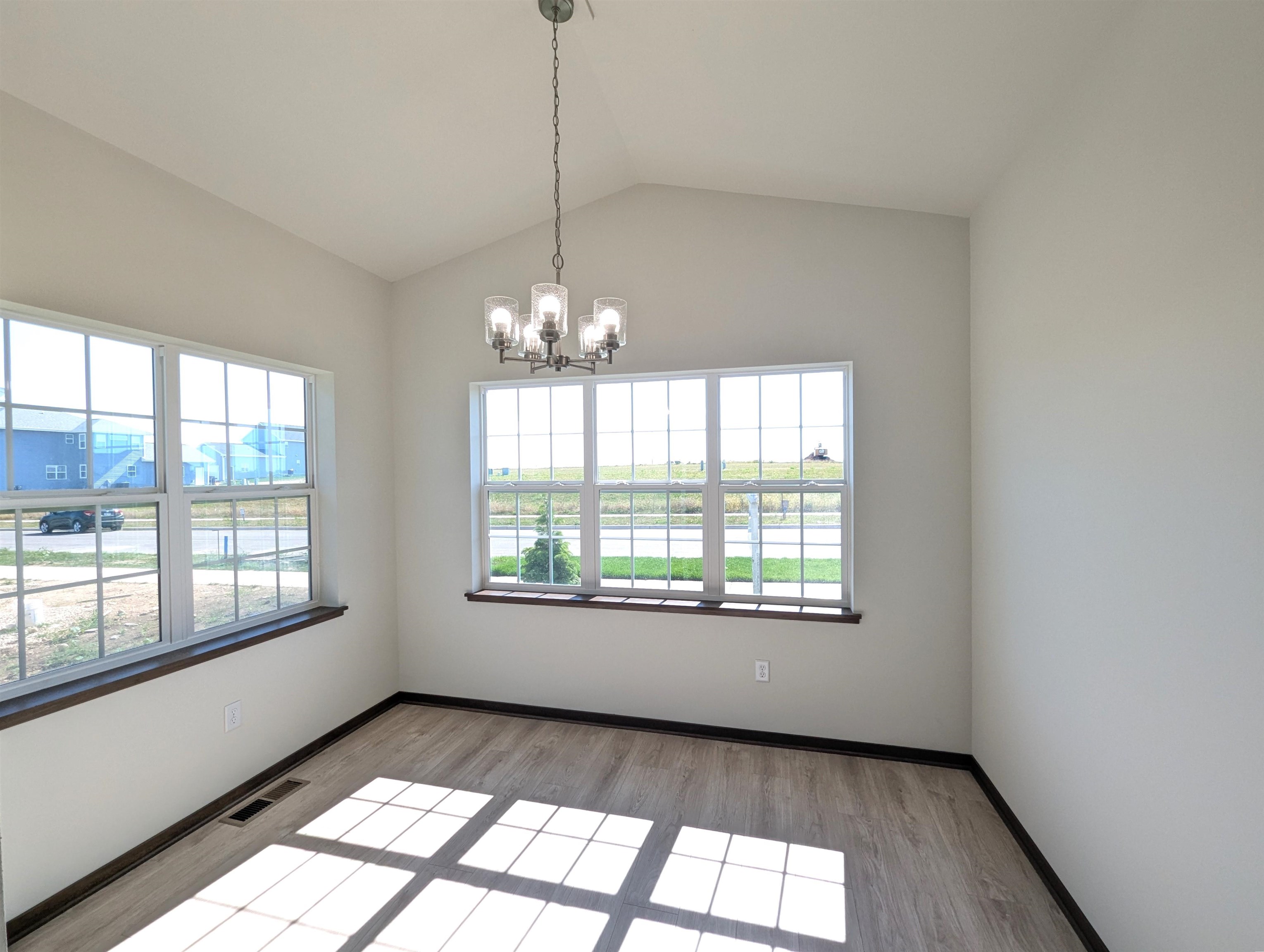 6634 Linnet Lane Middleton, WI 53562 - Photo 13 of 67