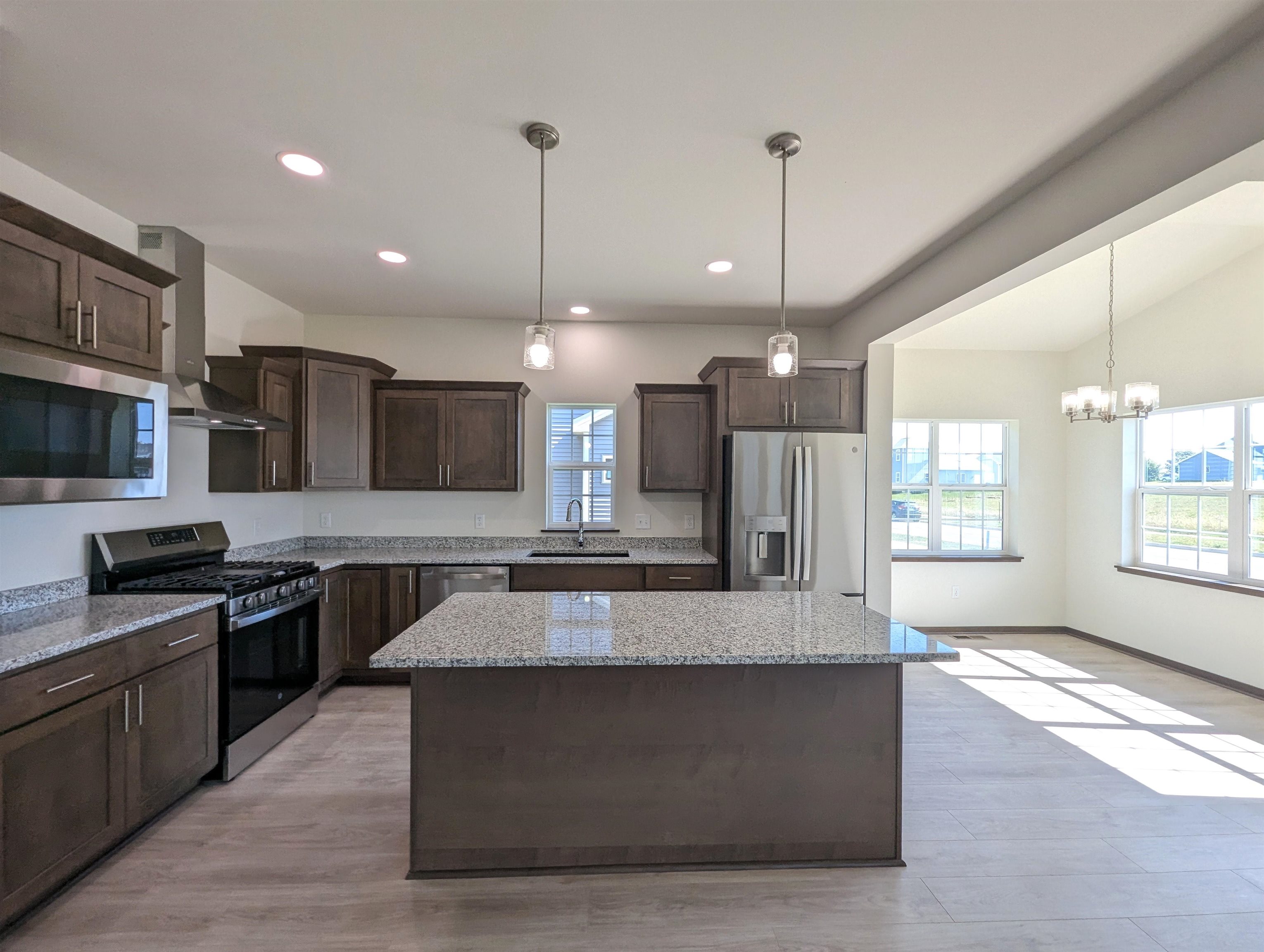 6634 Linnet Lane Middleton, WI 53562 - Photo 2 of 67