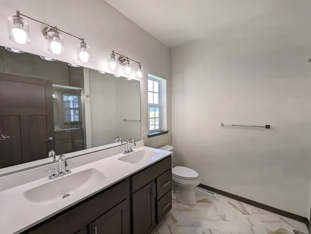 $574,900 | 6634 Linnet Lane, Middleton, WI 53562