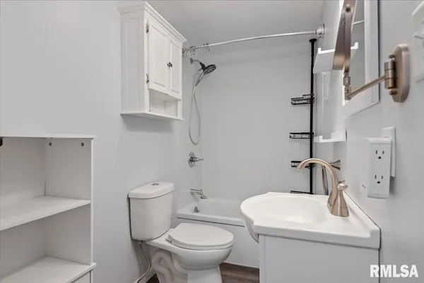 $125,000 | 701 Vine Street, Edinburg, IL 62531