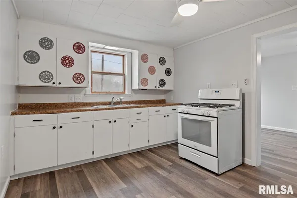 $125,000 | 701 Vine Street, Edinburg, IL 62531