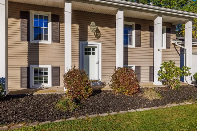 $374,900 | 69 Alta Vista Drive, Penfield, NY 14625