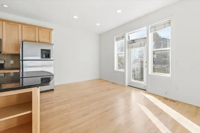 $3,995 | 325 West River Parkway, Unit 104, Minneapolis, MN 55401