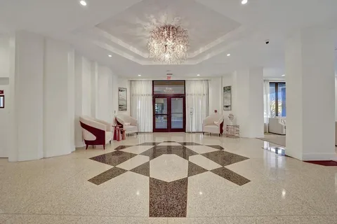 $499,000 | 2000 South Ocean Boulevard, Unit 4C, Lauderdale-by-the-Sea, FL 33062