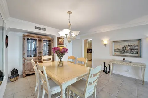 $499,000 | 2000 South Ocean Boulevard, Unit 4C, Lauderdale-by-the-Sea, FL 33062