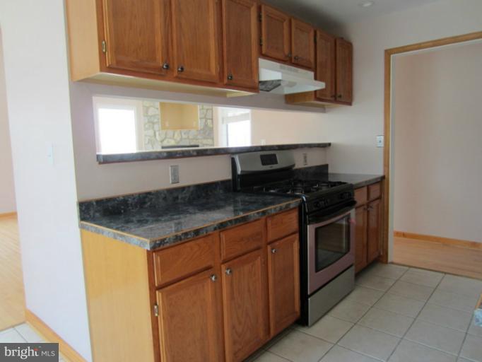 7065 Leeds Manor Road Marshall, VA 20115 - Photo 12 of 14 Kitchen