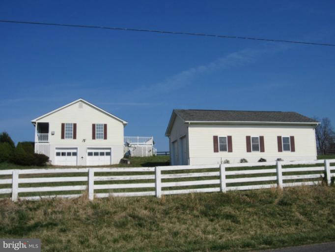 7065 Leeds Manor Road Marshall, VA 20115 - Photo 14 of 14 Exterior (Front)
