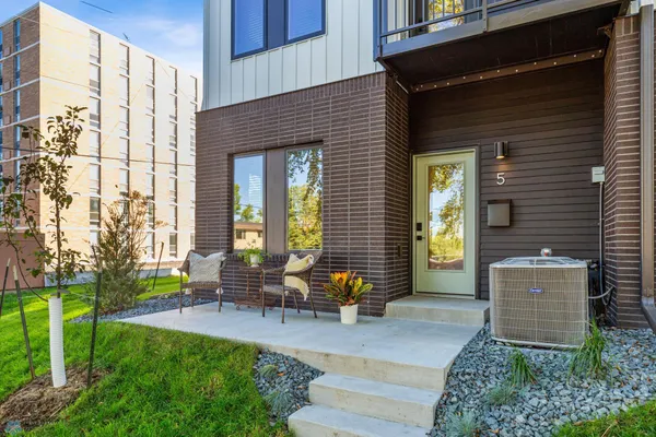 $499,900 | 502 8th Street South, Unit 1, Fargo, ND 58103