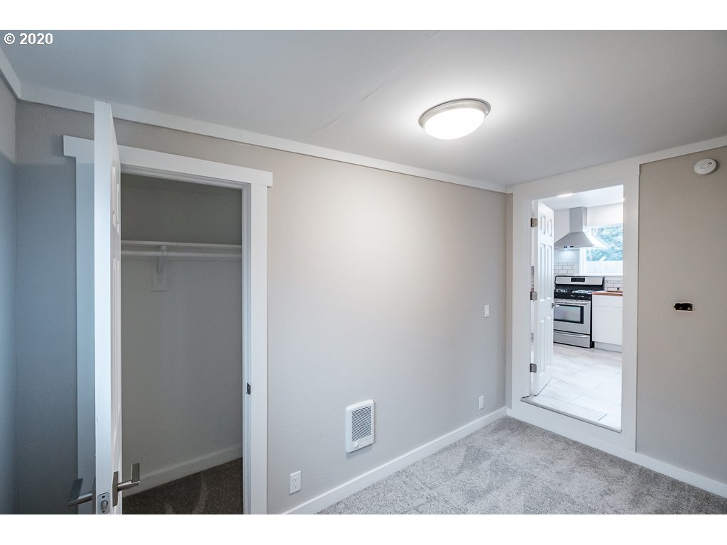 1410 5th Street Springfield, OR 97477 - Photo 19 of 32