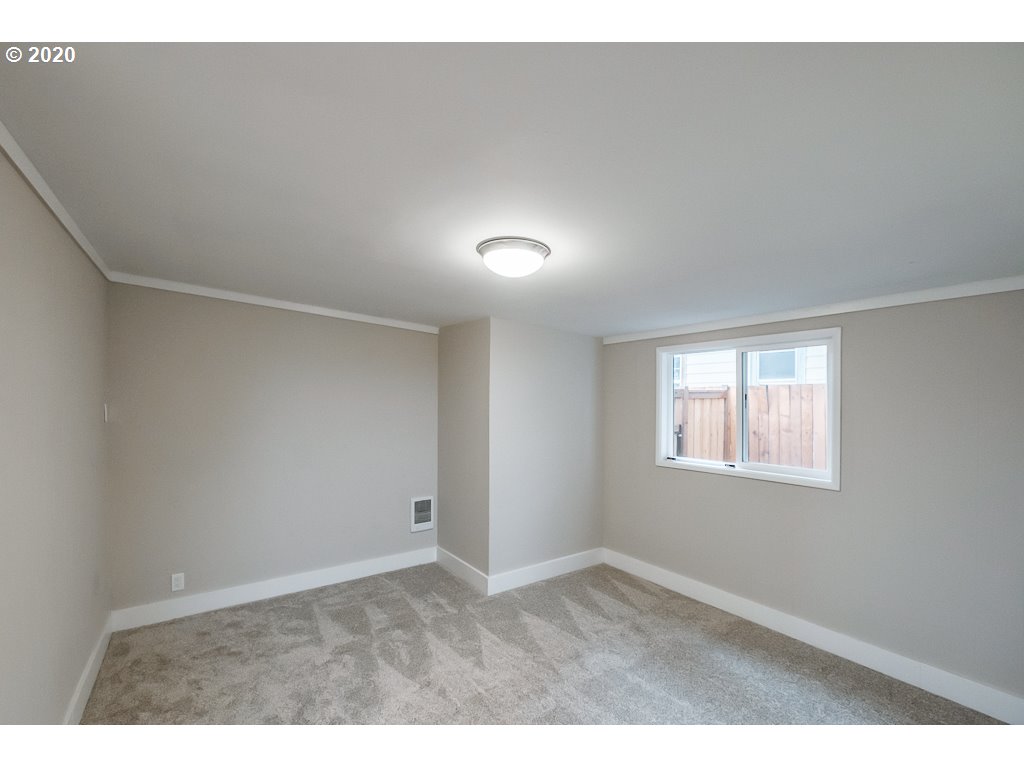 1410 5th Street Springfield, OR 97477 - Photo 22 of 32