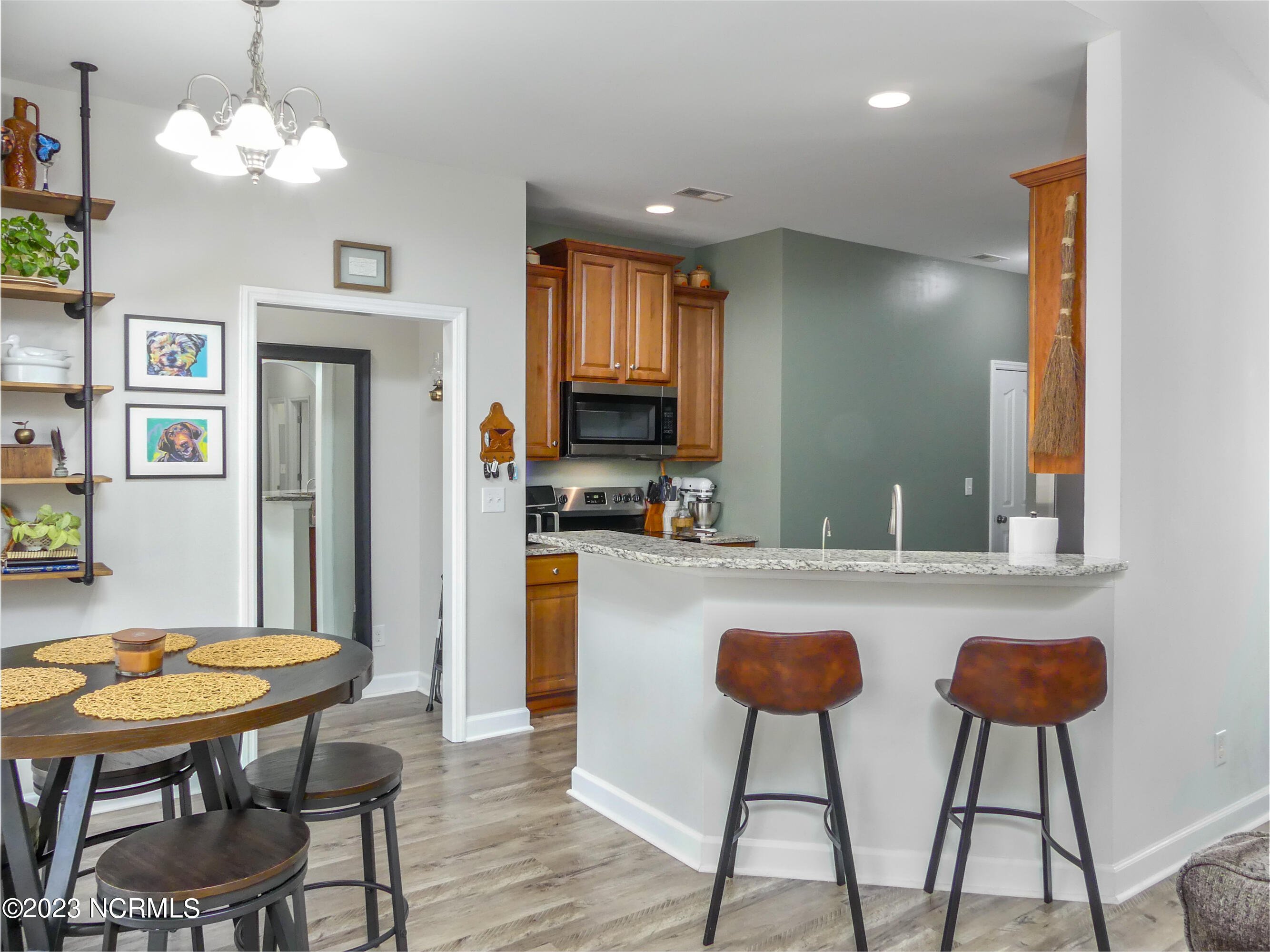 113 Boysenberry Fields Road Maple Hill, NC 28454 - Photo 6 of 30 Kitchen Bar