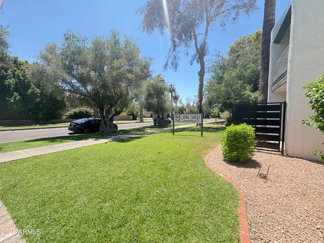 $999 | 302 East Monte Vista Road, Unit D1, Phoenix, AZ 85004