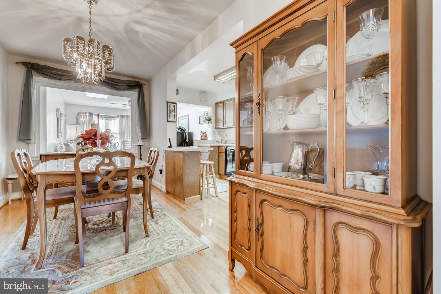 2238 Firethorn Road Baltimore, MD 21220 - Photo 5 of 32 Lots of natural light & neutral decor