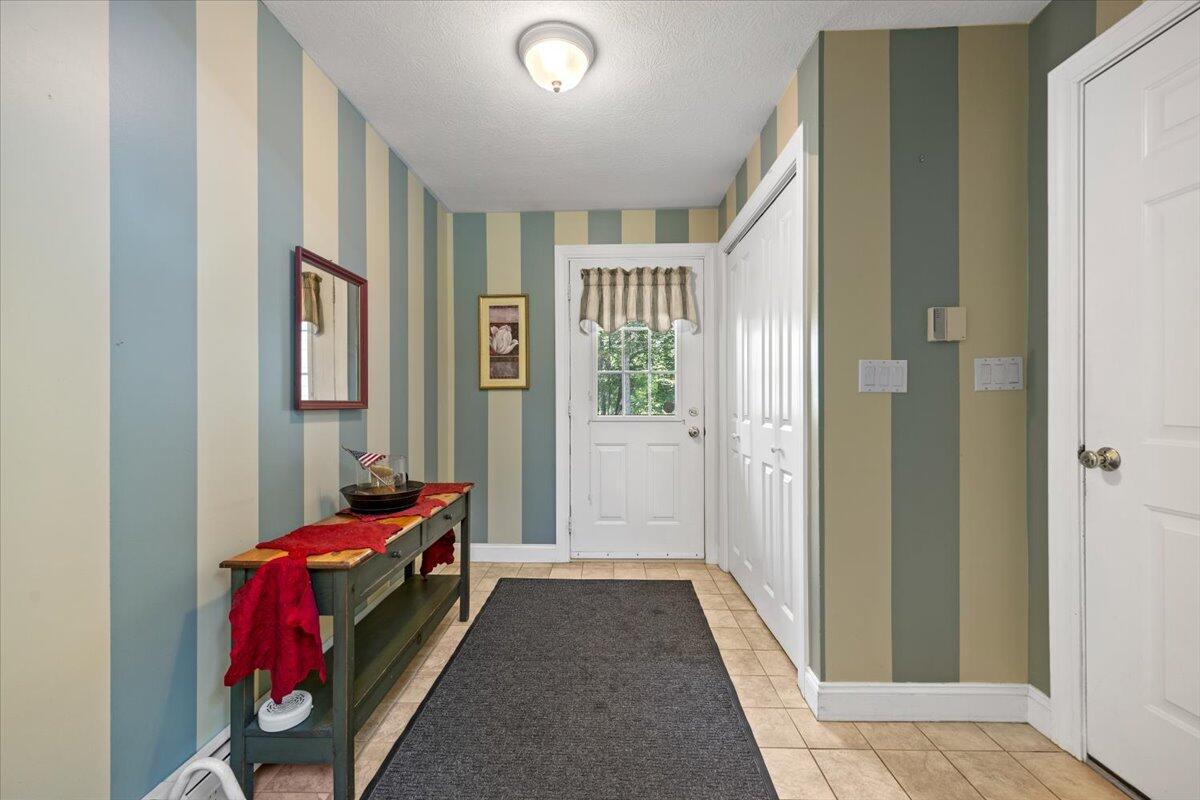 495 South Street Biddeford, ME 04005 - Photo 3 of 54 Entry way