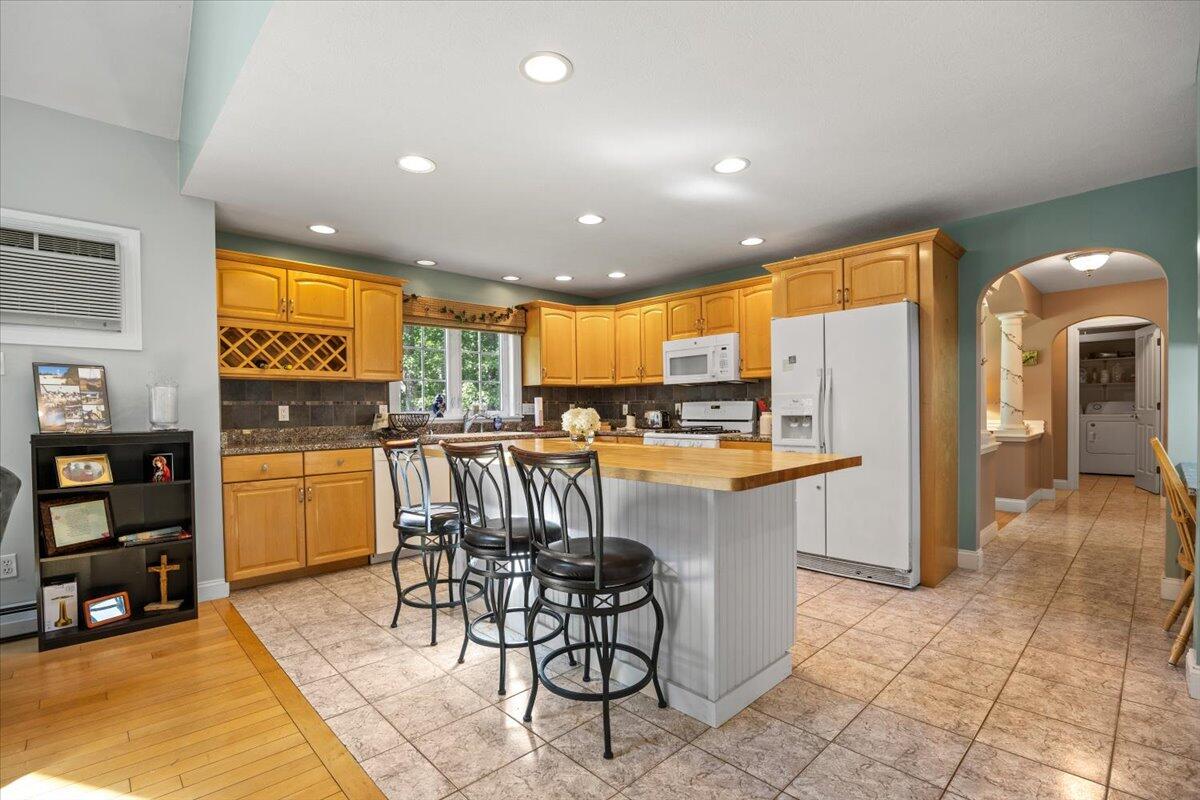 495 South Street Biddeford, ME 04005 - Photo 8 of 54 Kitchen