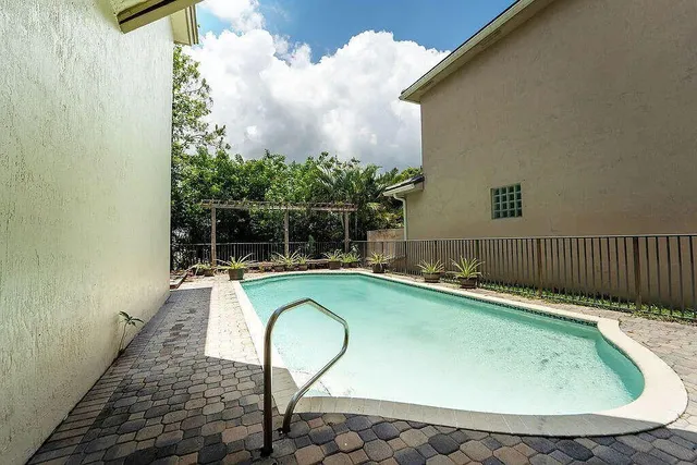 $4,300 | 11218 Osprey Lake Lane, Palm Beach Gardens, FL 33412