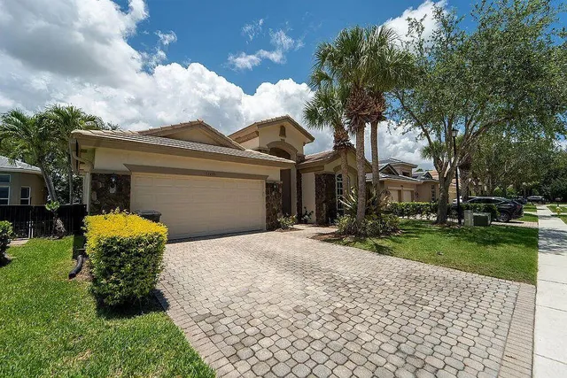 $4,300 | 11218 Osprey Lake Lane, Palm Beach Gardens, FL 33412