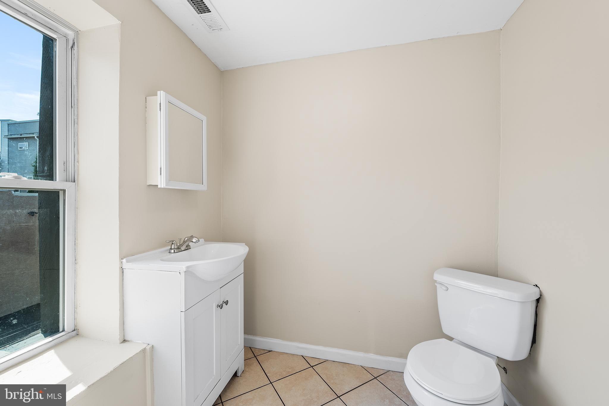 2003 South 7th Street, Unit 2 Philadelphia, PA 19148 - Photo 8 of 27