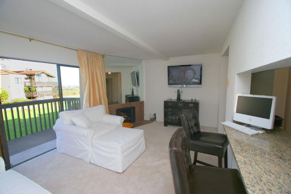 3375 Foothill Road, Unit 422 Carpinteria, CA 93013 - Photo 3 of 7 Granite Accents & Fireplace