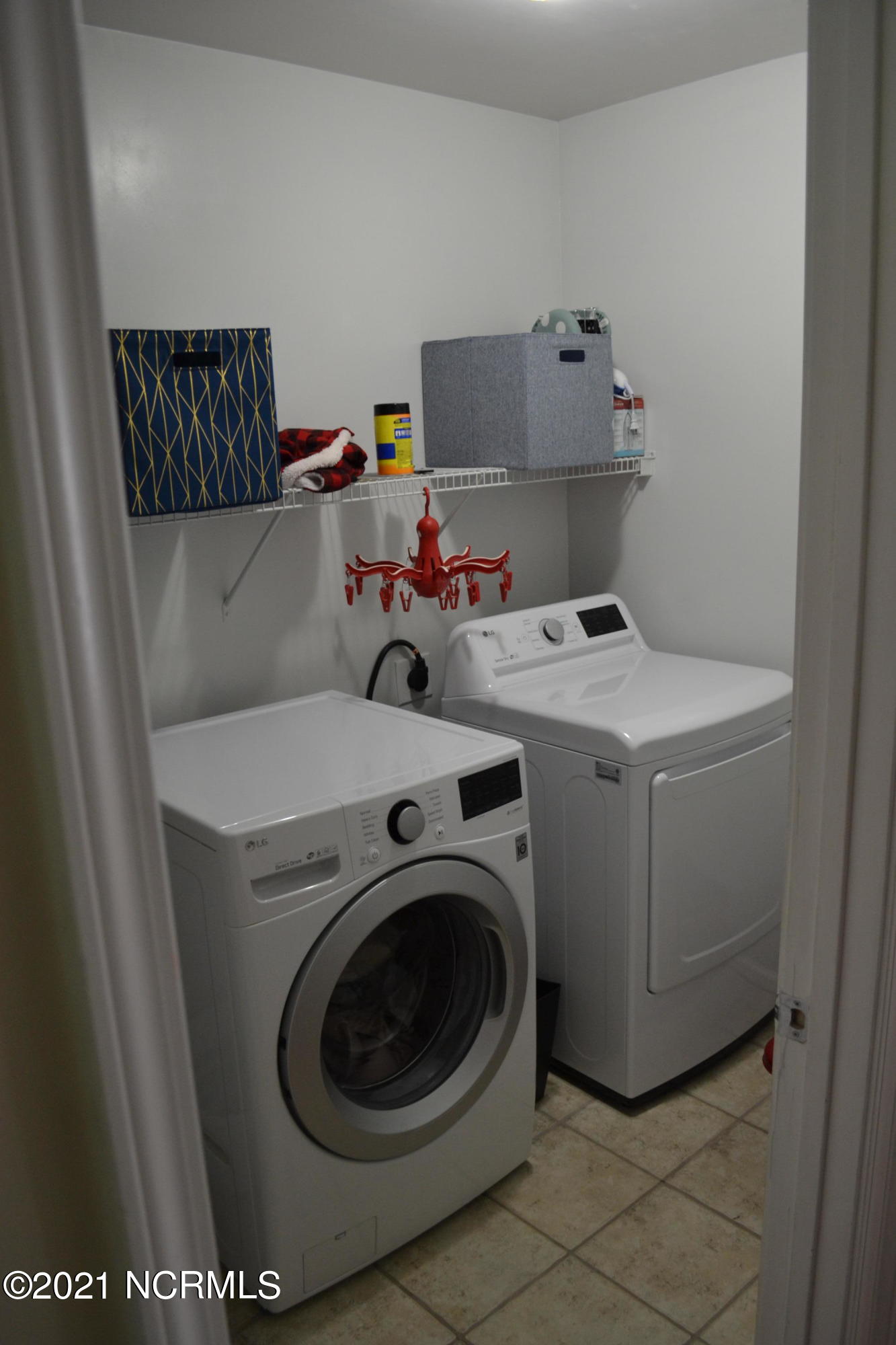 408 Rhodestown Road Jacksonville, NC 28540 - Photo 14 of 15 Laundry Room