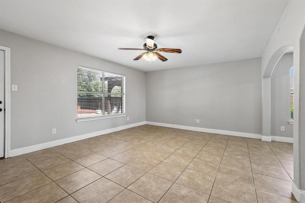 121 Sunset Lane Whitewright, TX 75491 - Photo 13 of 40