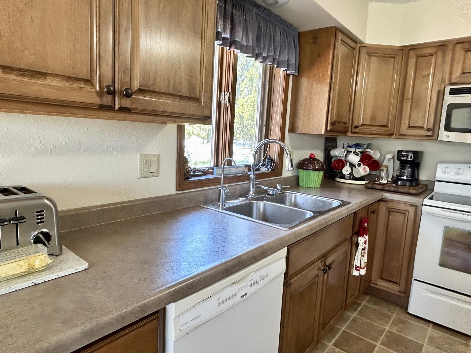 403 Bluebird Lane Loyal, WI 54446 - Photo 11 of 34
