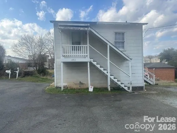 $875 | 4911 Monroe Road, Charlotte, NC 28205