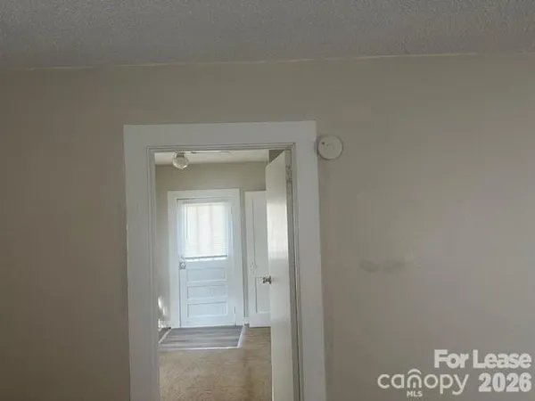 $875 | 4911 Monroe Road, Charlotte, NC 28205