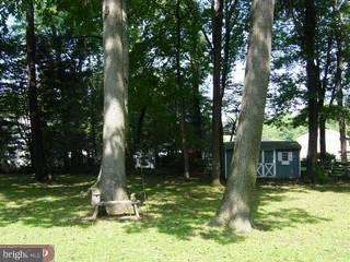 924 Lavera Road Warminster, PA 18974 - Photo 4 of 5 Gallery Image 4