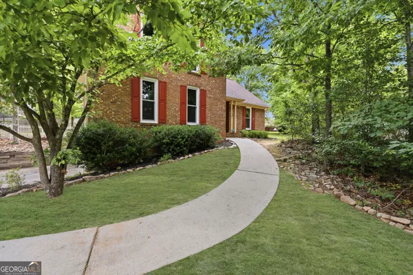 $399,999 | 3190 Hampton Ridge Way, Snellville, GA 30078