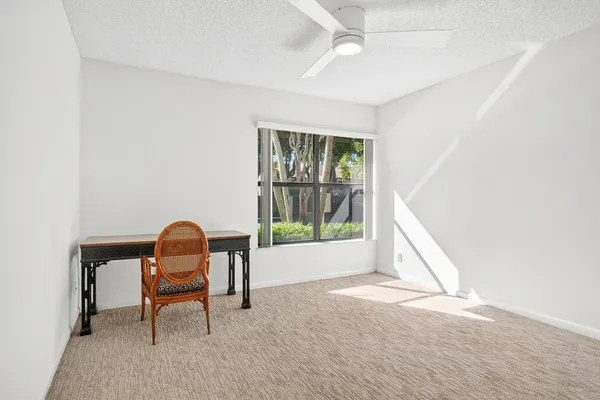 $2,750 | 5021 Oakhill Lane, Unit 115, Delray Beach, FL 33484