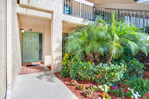 $2,750 | 5021 Oakhill Lane, Unit 115, Delray Beach, FL 33484