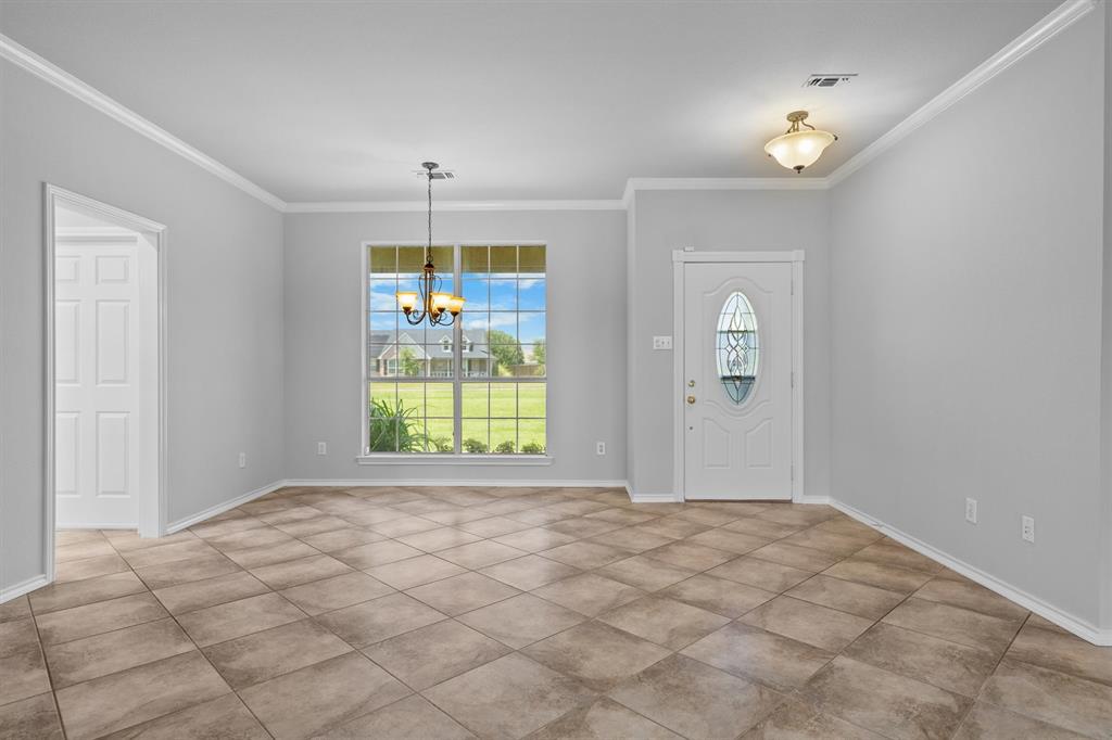 697 Meadowview Circle Van Alstyne, TX 75495 - Photo 4 of 25