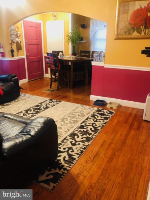 6717 Stanton Road Hyattsville, MD 20784 - Photo 2 of 17 Living Area