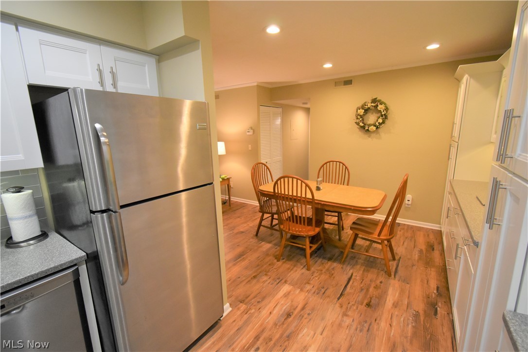 22950 Mastick Road, Unit 203 Cleveland, OH 44126 - Photo 17 of 35