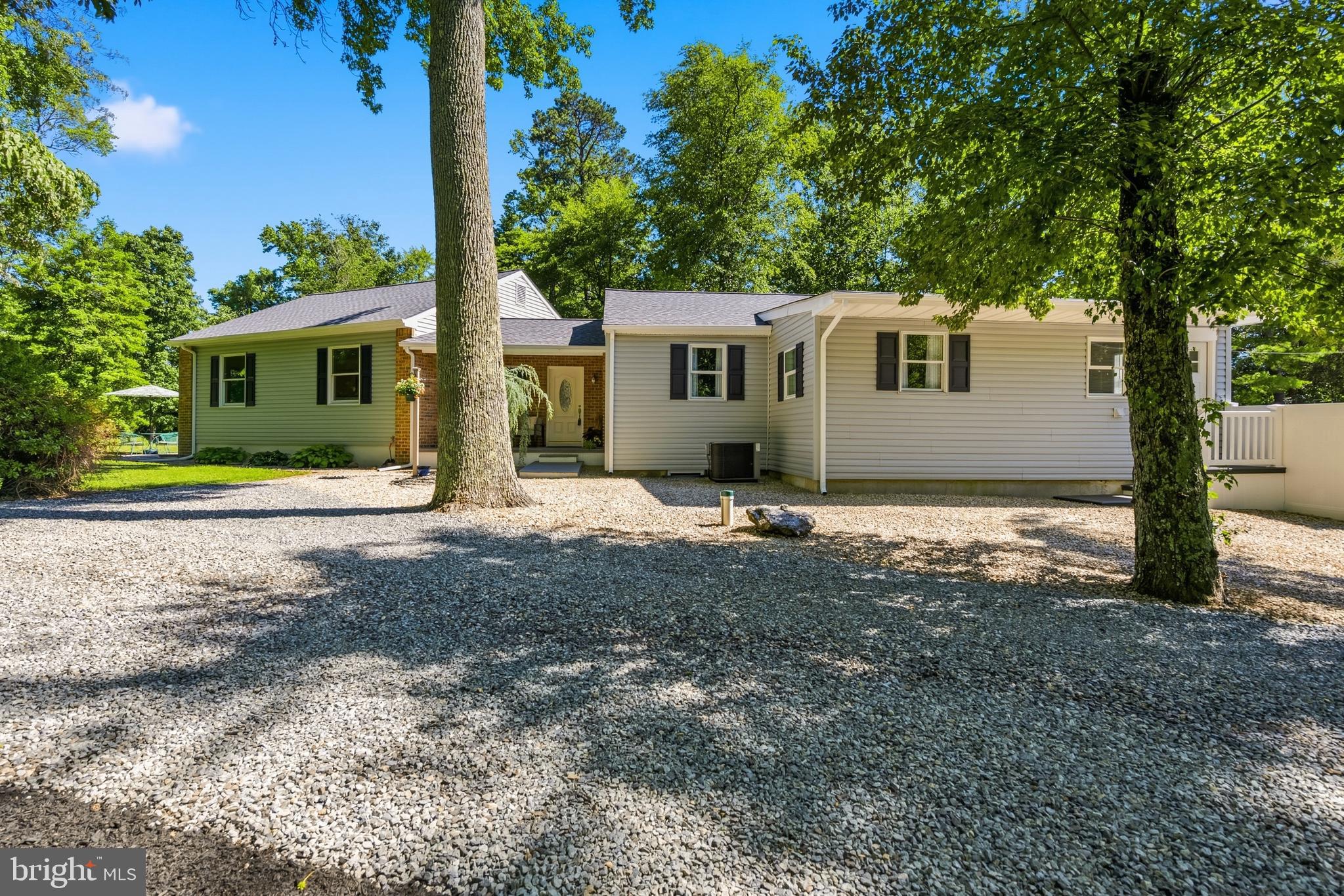 492 Oakshade Road Shamong, NJ 08088 - Photo 4 of 38