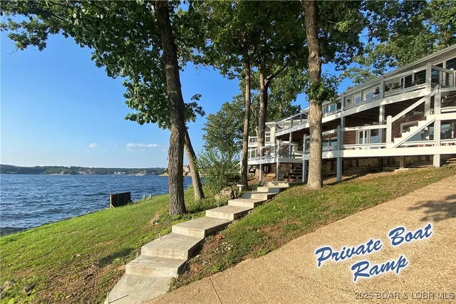 $1,583,000 | 393 Gardenia Circle, Sunrise Beach, MO 65079